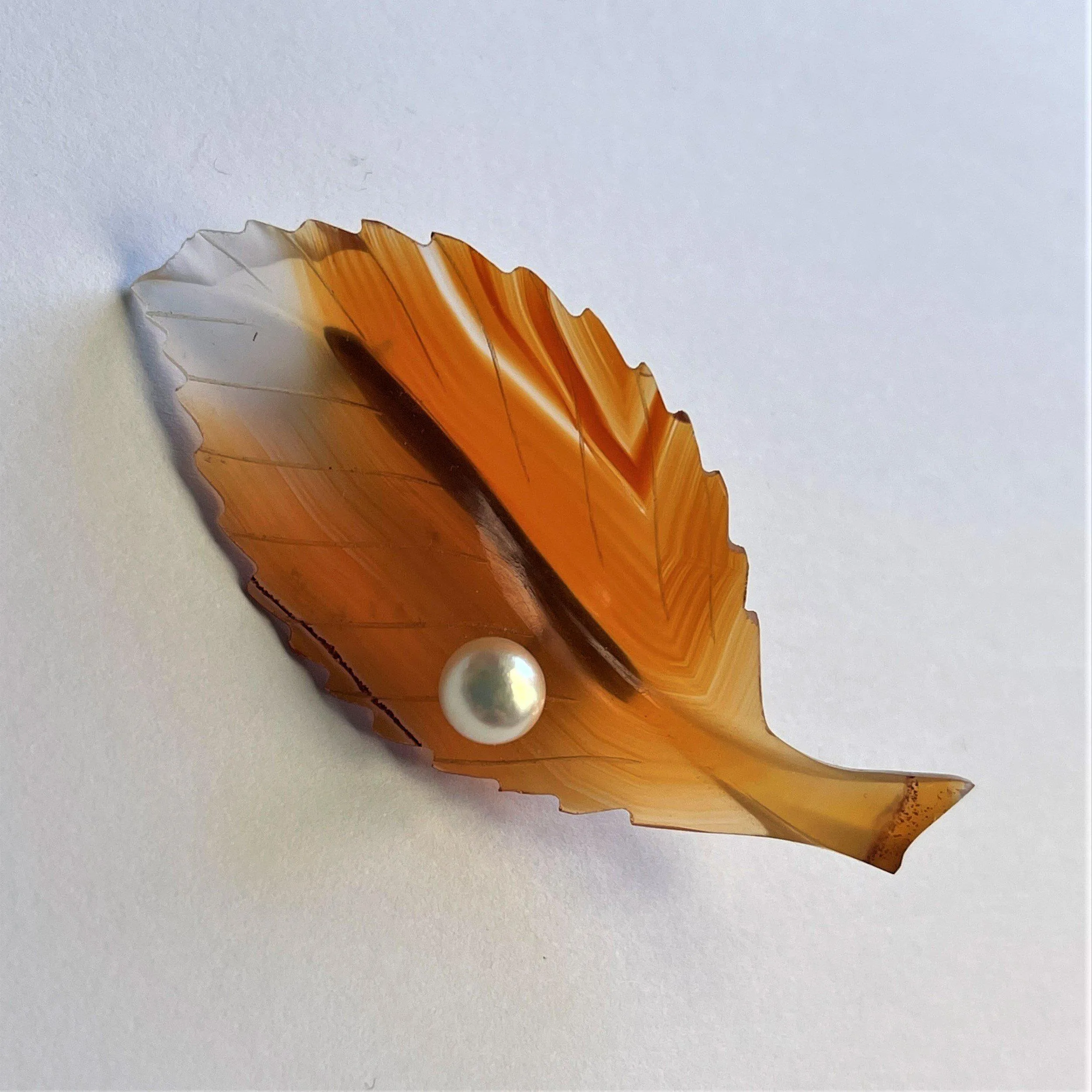 60's Lucite Leaf With Pearl Brooch