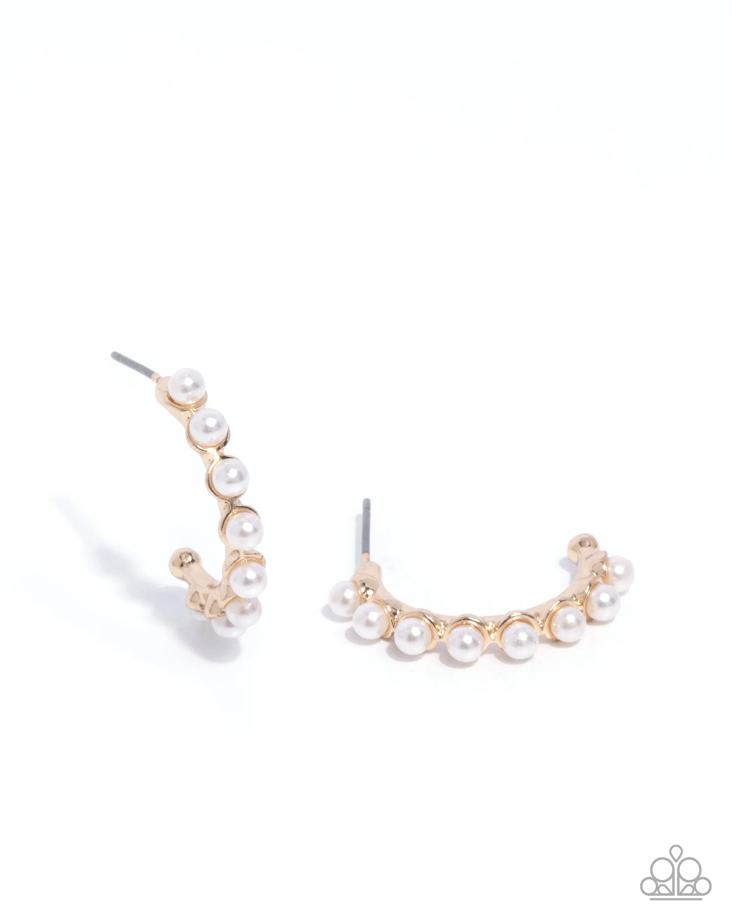 Pearly Passage - Gold Paparazzi Accessories