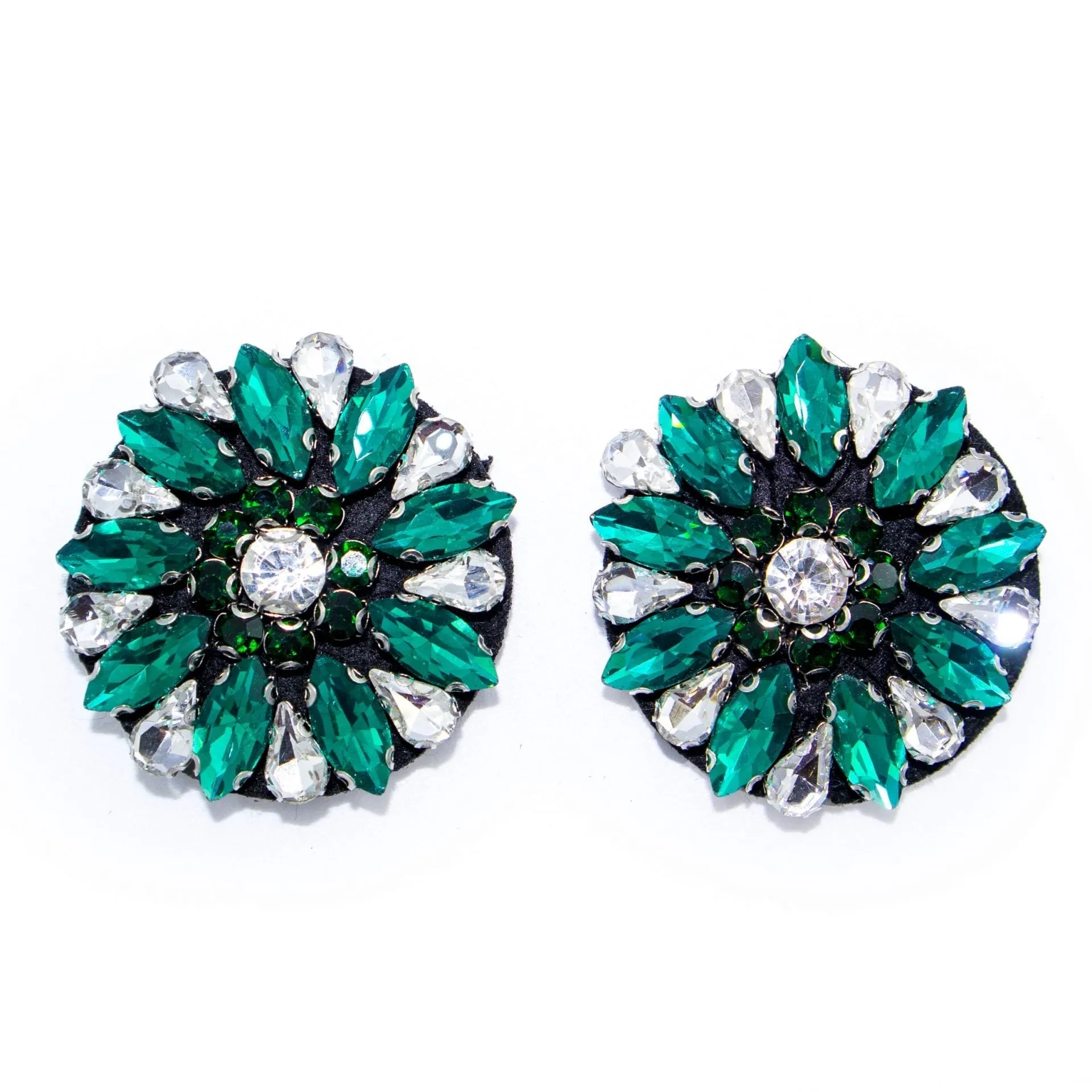 Round Brooch Green, Black, White