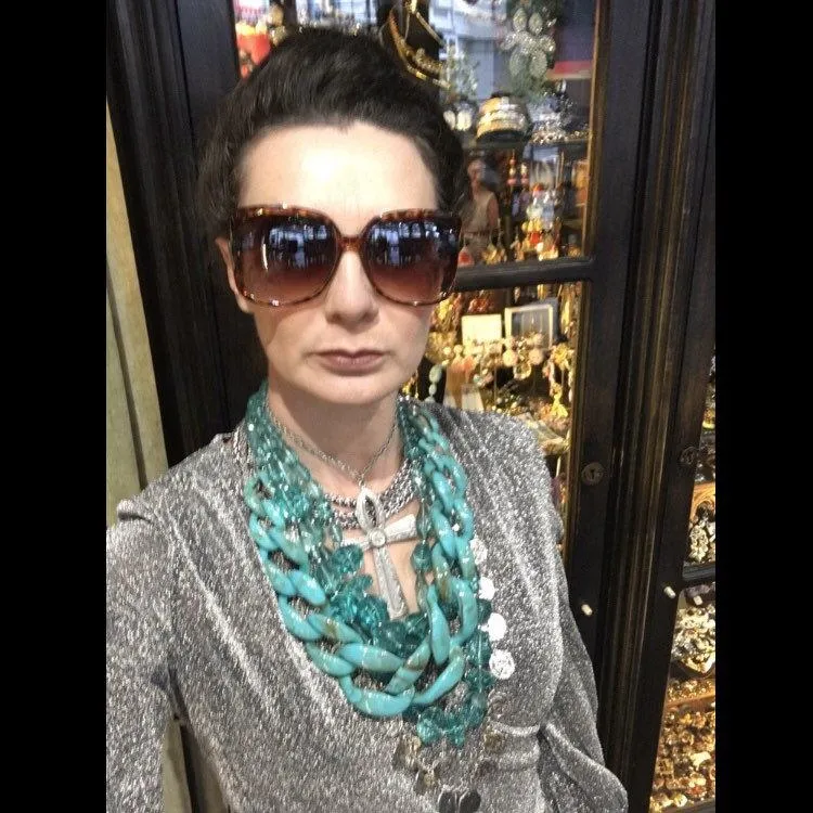 Turquoise Acrylic Chain Necklace